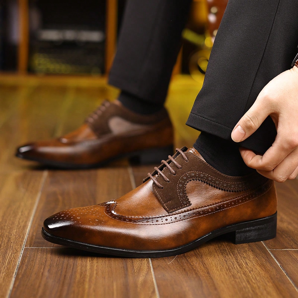 メンズ用、ウィングチップ・ブローグデザインのレースアップドレ - Formal Men Daily Wear Footwear のレビューと価格