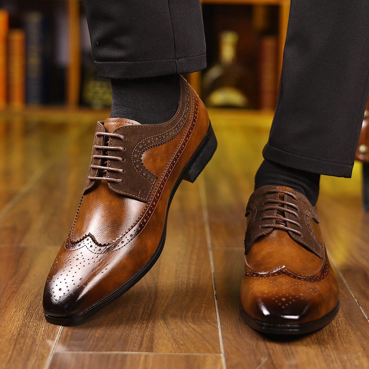 メンズ用、ウィングチップ・ブローグデザインのレースアップドレ - Formal Men Daily Wear Footwear のレビューと価格
